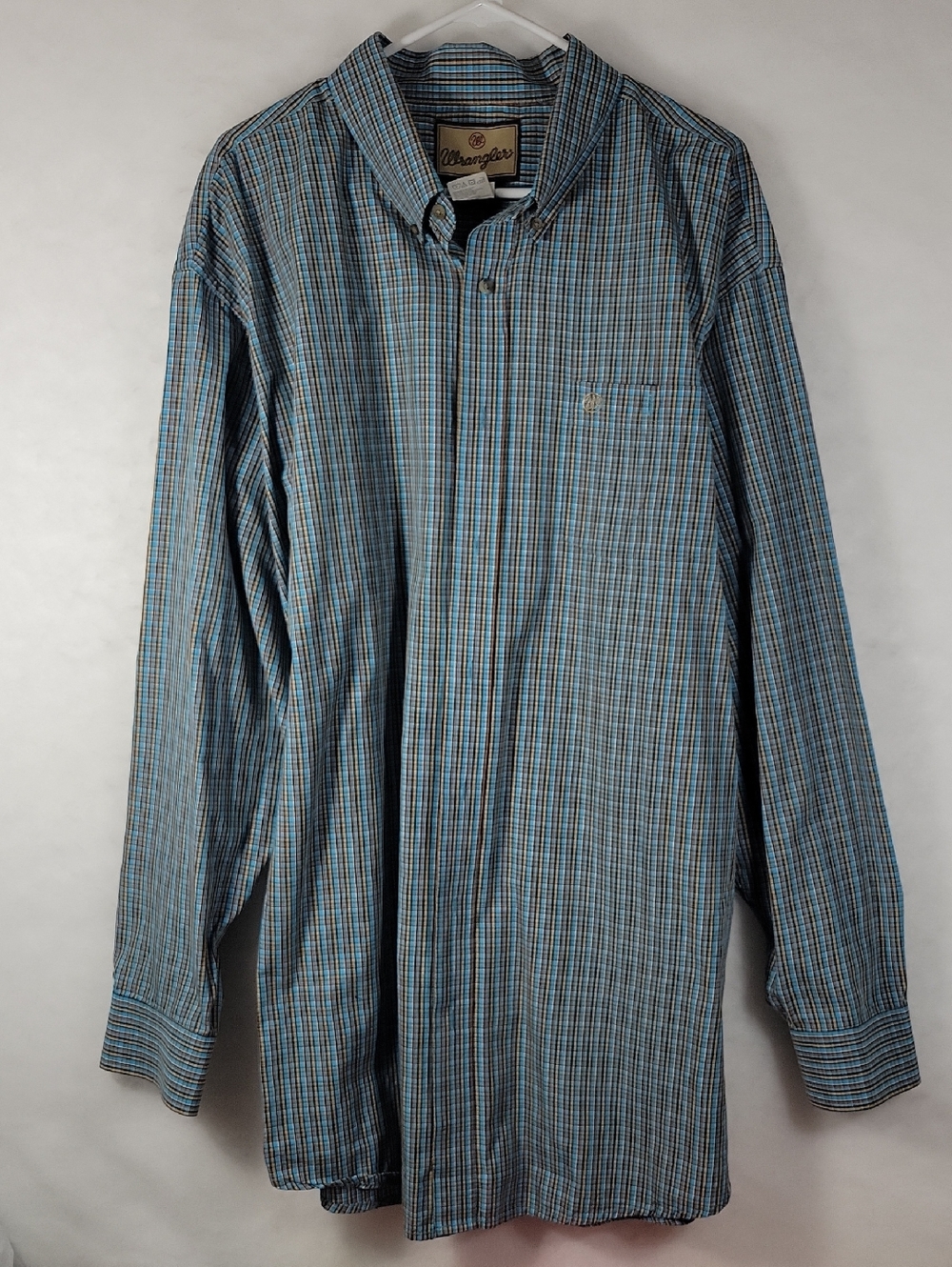 Wrangler Men's Teal and Black Plaid Button-Down Shirt